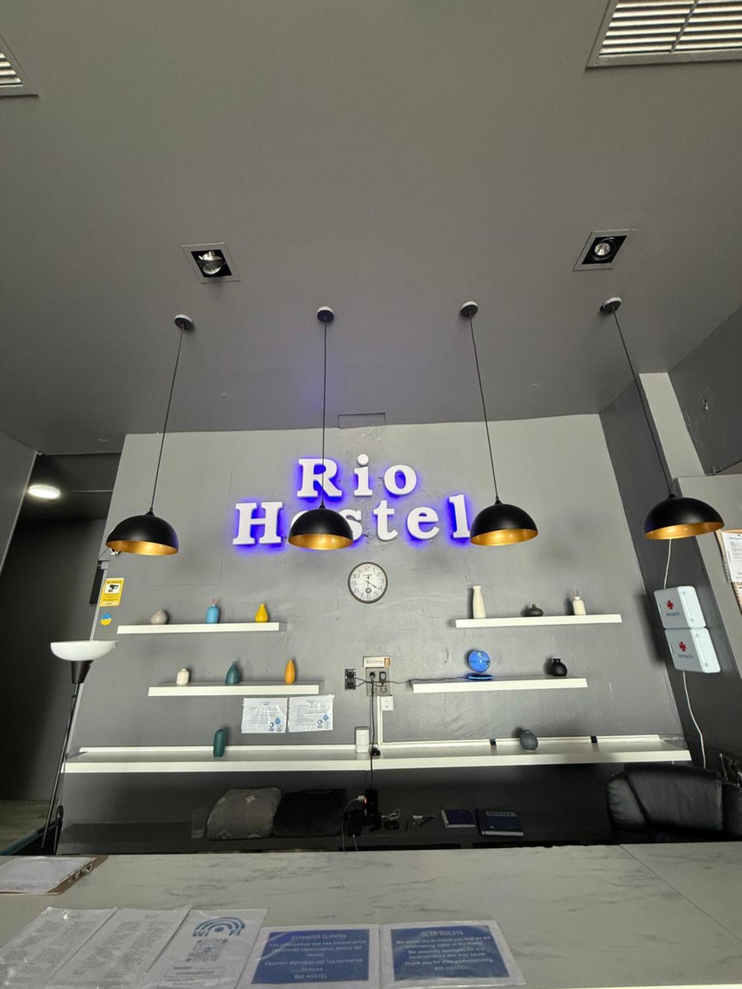 Hostel Rio Мадрид Екстериор снимка