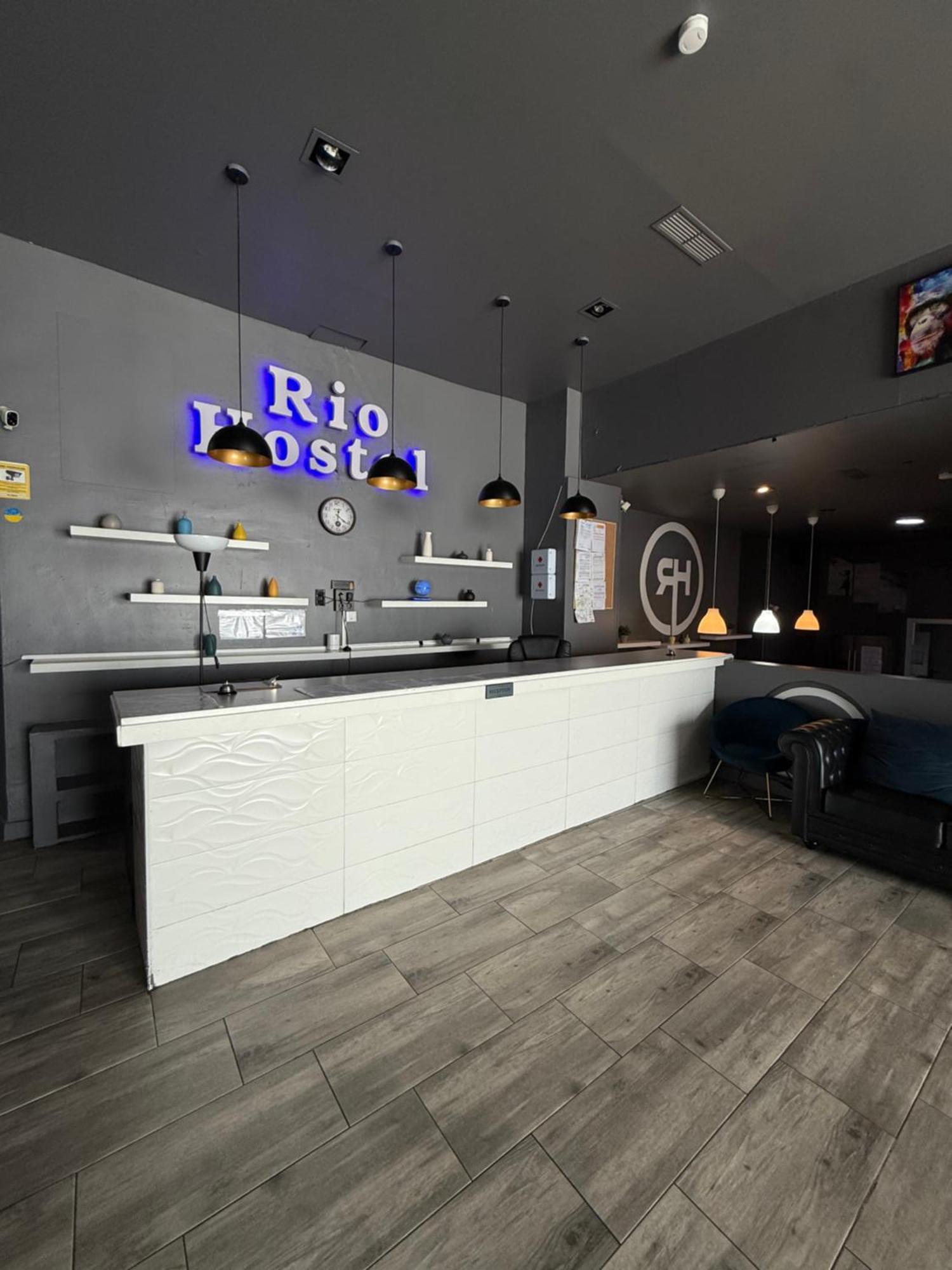 Hostel Rio Мадрид Екстериор снимка