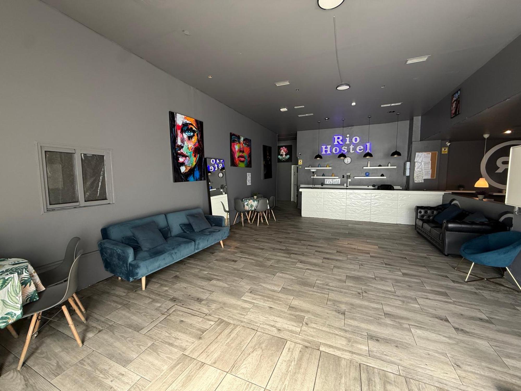 Hostel Rio Мадрид Екстериор снимка