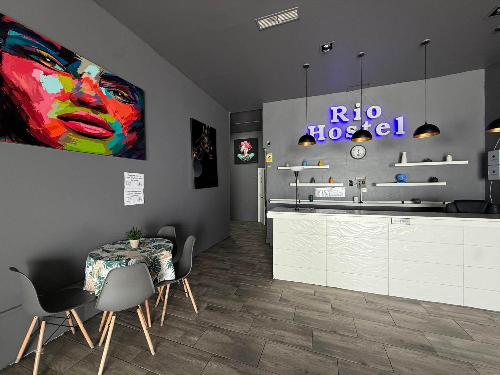 Hostel Rio Мадрид Екстериор снимка