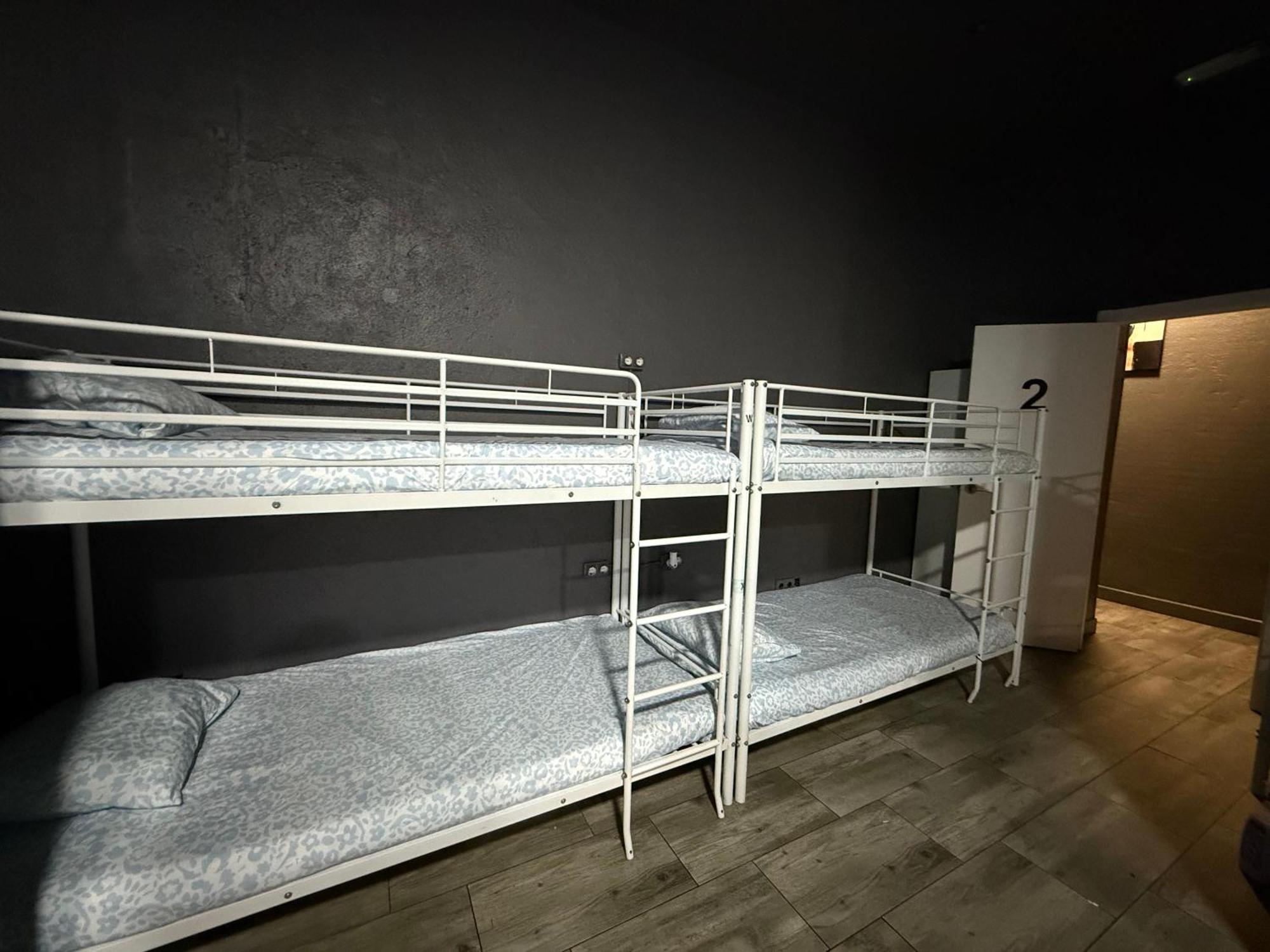 Hostel Rio Мадрид Екстериор снимка